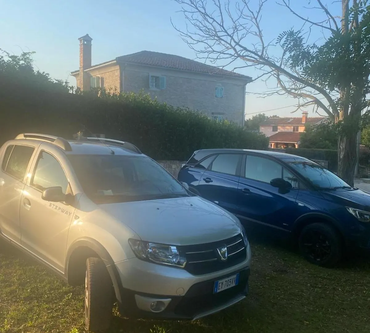 Domos Selene Casa Delle Farfalle Tinjan Holiday home