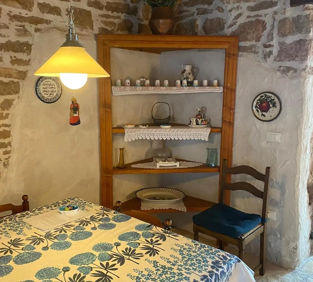 Holiday home Domos Selene Casa Delle Farfalle Tinjan